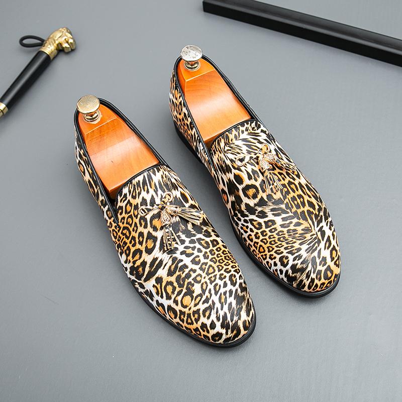 Hight Quality British Street Yuppie Style Loafers For Men's Classic Leopard Print Slip-On Pointed Leather Shoes Banquet Party
