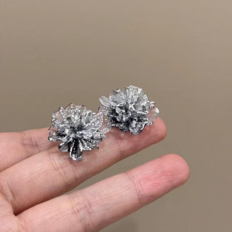 Mori Style Camellia Flower Stud Earrings: Niche Rose Design, Japanese & Korean Fashion, Small Fresh Fairy Earrings for Women