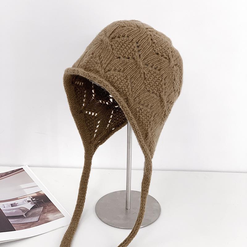 Simple knitted wool hat children's autumn and winter new warm and cold ear protection hat showing the face small headgear