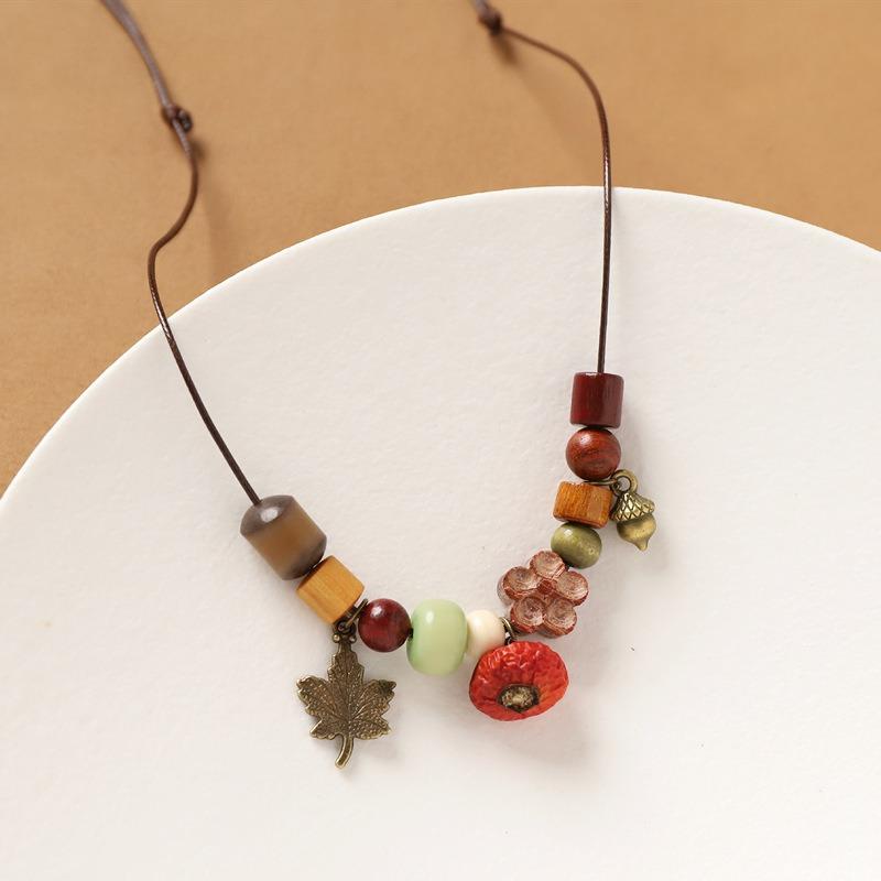 Retro literary necklace, natural plant fruit acorn pendant, long sweater chain, niche accessories