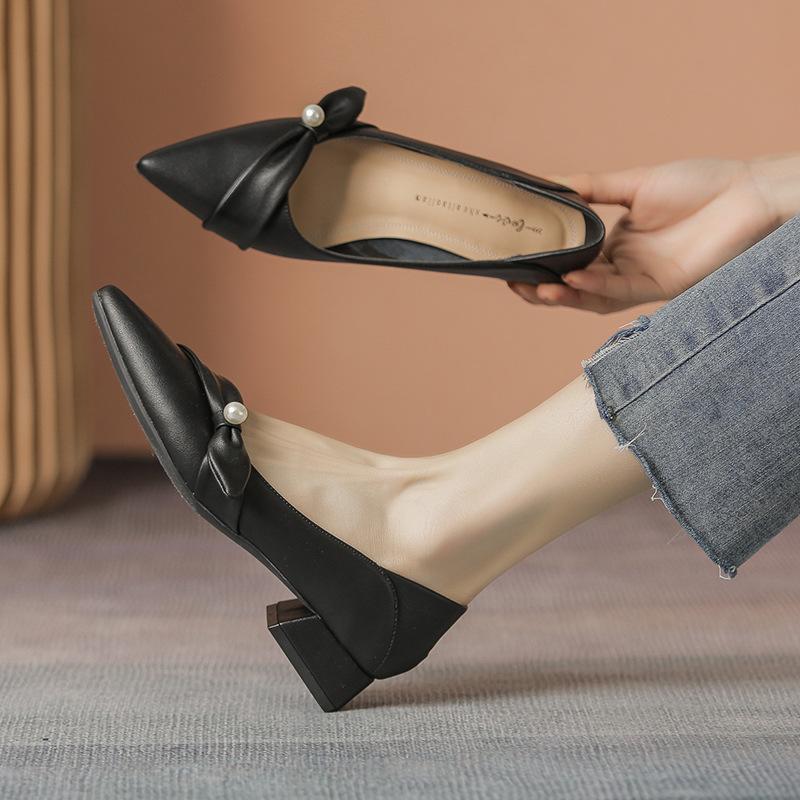Spitze Einzel-Schuhe Damen Frühling professionell mittlerer Absatz sanfte Schuhe Damen Schleife Perle dicker Absatz