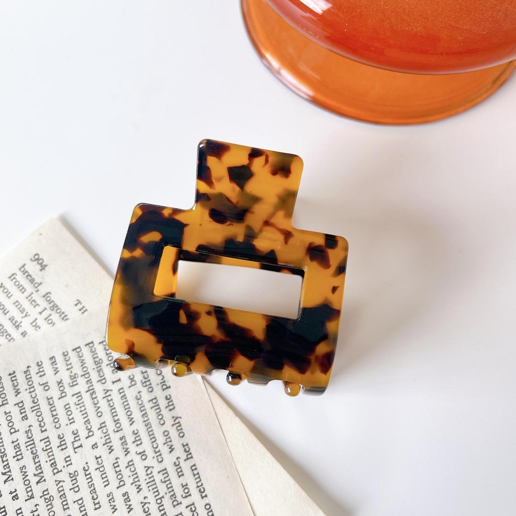 Retro French Leopard Print Hairpin for Bangs and Broken Hair