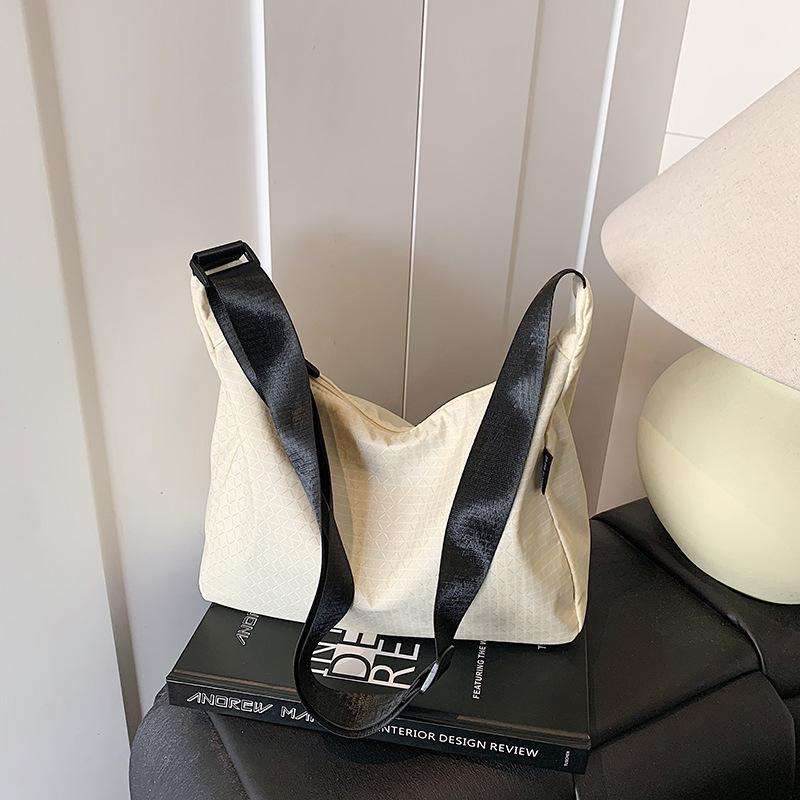 Japanese Large-capacity Bag Women's 2025 New Trendy Fashion One-shoulder Autumn Casual Casual Crossbody Sports Cloth Bag