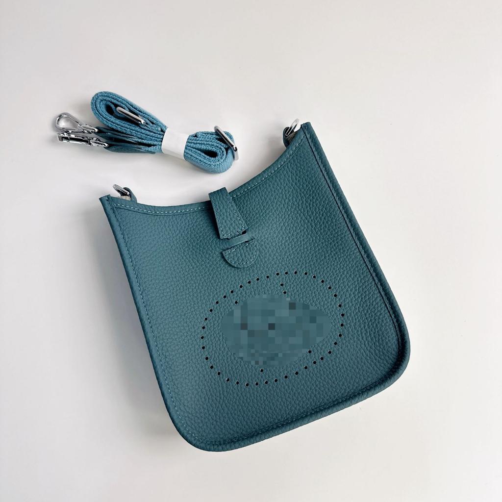 Bag Women's Leather Crossbody Bag Premium Texture First Layer Cowhide Bucket Bag Hollow Lychee Pattern Shoulder Bag