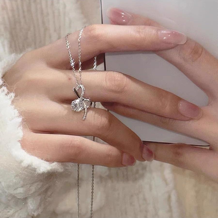 Women's Summer Bow Zircon Pendant Necklace - Sweet, Versatile, Light Luxury Clavicle Chain Gift for Best Friend.