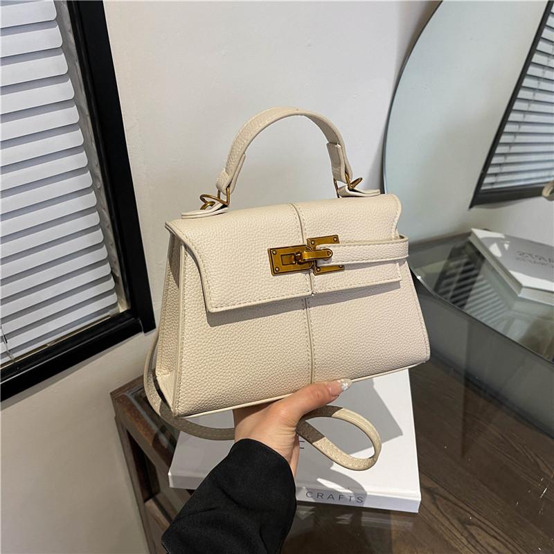 

Новая простая сумка-мессенджер на плечо с замком в виде личи, трендовая женская сумка