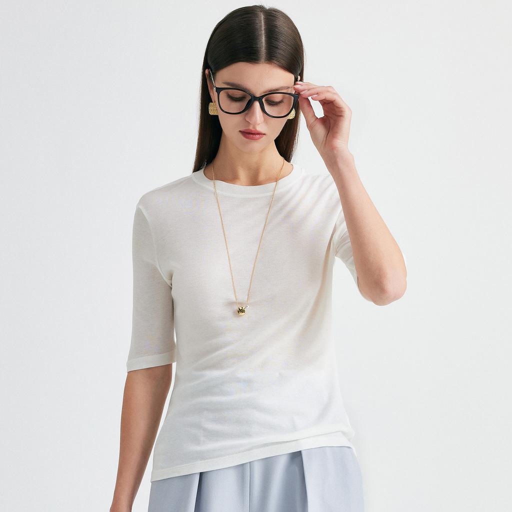 Classic Simplicity: Spring and Summer Round Neck, Versatile and Comfortable for Daily Use. Five Sleeve Mulberry Silk T-shirt for Women