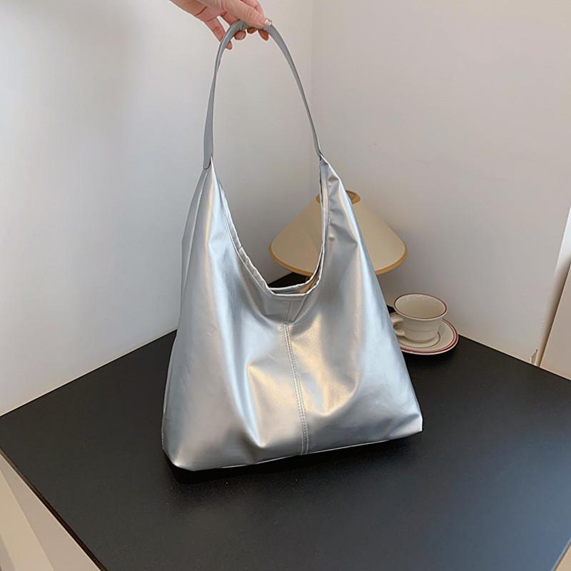 Large Capacity Stylish Solid Color Tote Bag For Autumn Fashionable Daily Use