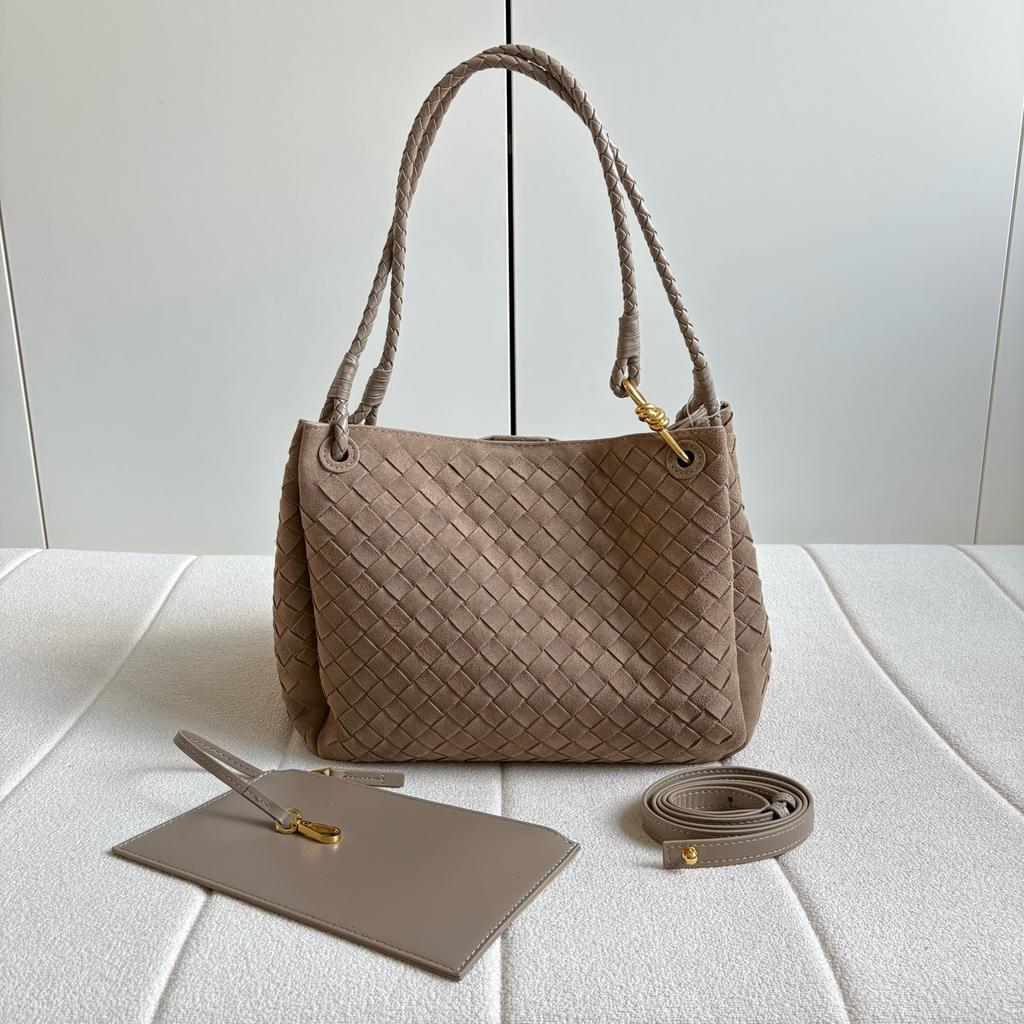 Cross-border First-layer Matte Cowhide Woven Parachute Bag Autumn and Winter Portable Bucket Bag Versatile Shoulder Messenger Women's Bag