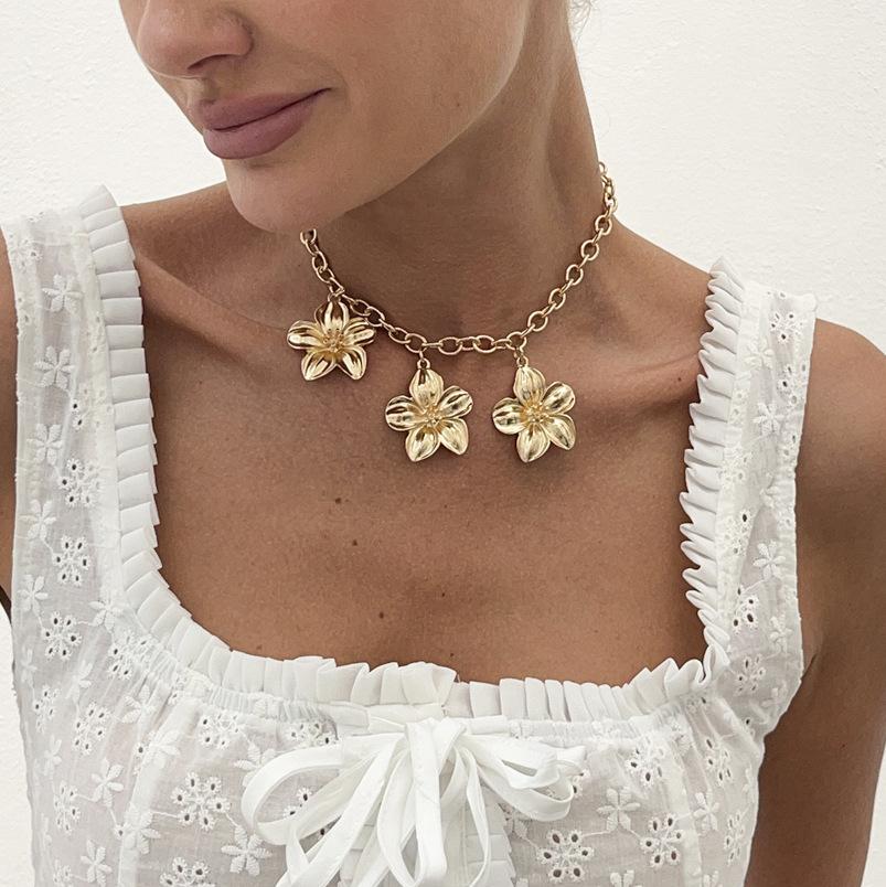 

Модное ожерелье для женских украшений золотой