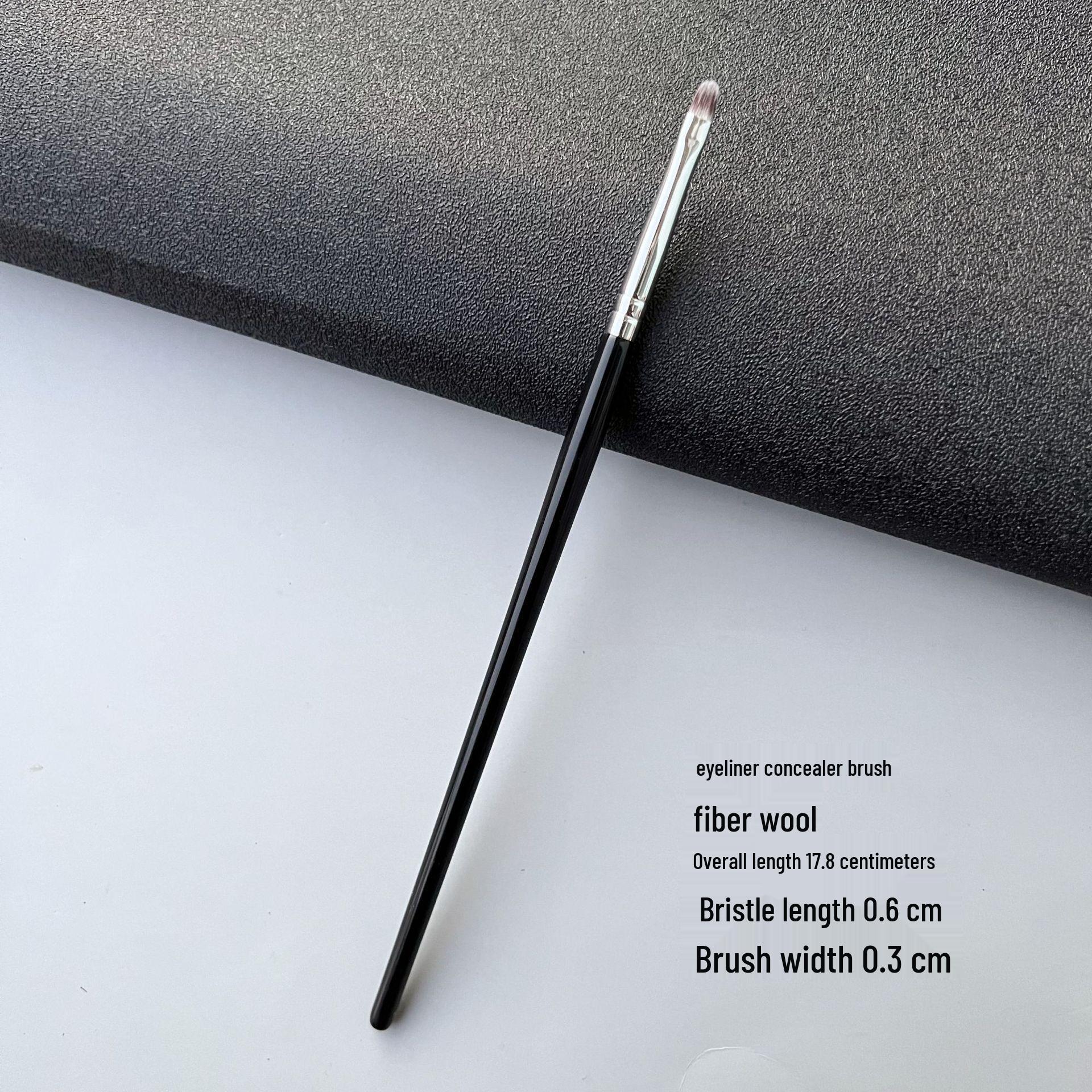 

Набор кистей для макияжа Cangzhou: Кисти для подводки, растушевки, смоки, детализации и теней для век