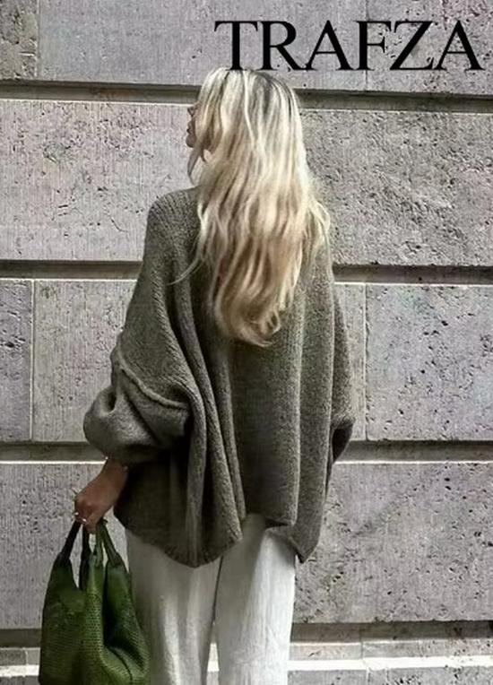 Chic European & American Style Women's Loose Round Neck Cardigan with Metal Buttons