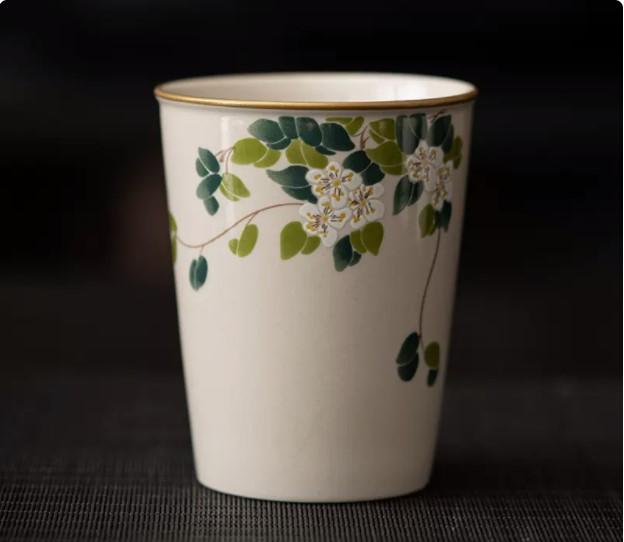 

1PCS 140ml Exquisite Ceramic Teacup with Lid Handmade Beauty Gaiwan Home Master Cup Tea Infuser Traditional Tea Accessories