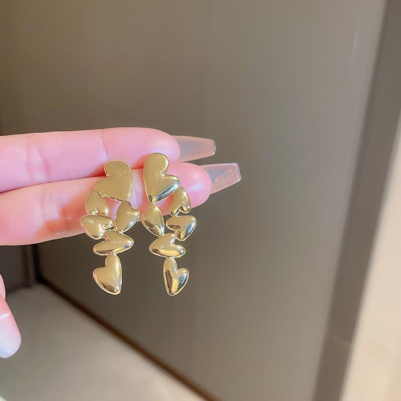 1 Pair of Stylish Irregular Earrings, Designer Style, Heart-shaped Gloss Magazine Style, Exaggerated Earrings