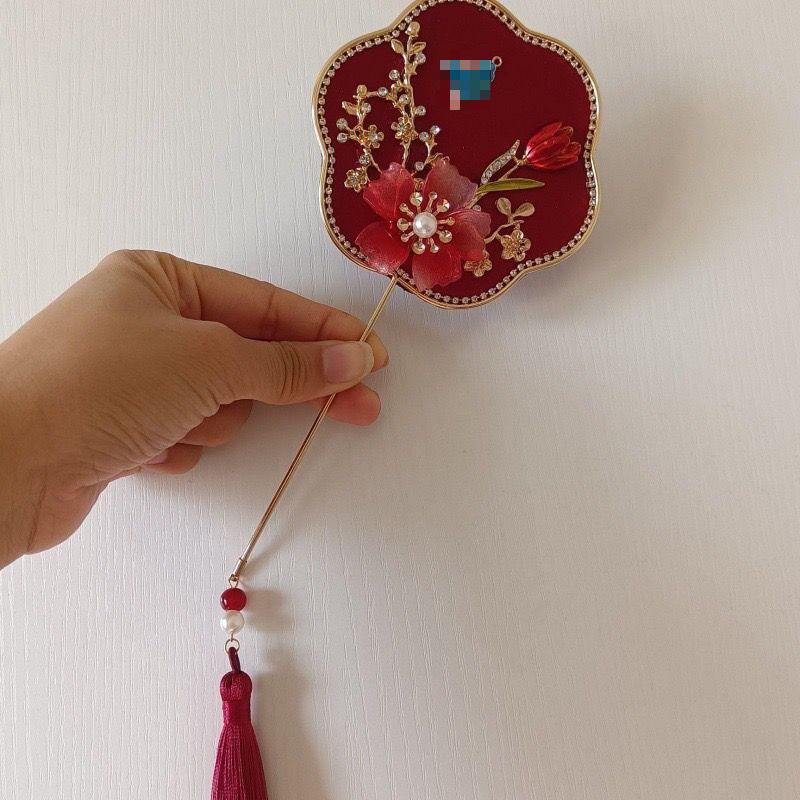 Chinese Style Wedding Photo Props: Bride & Bridesmaid Mini Fan