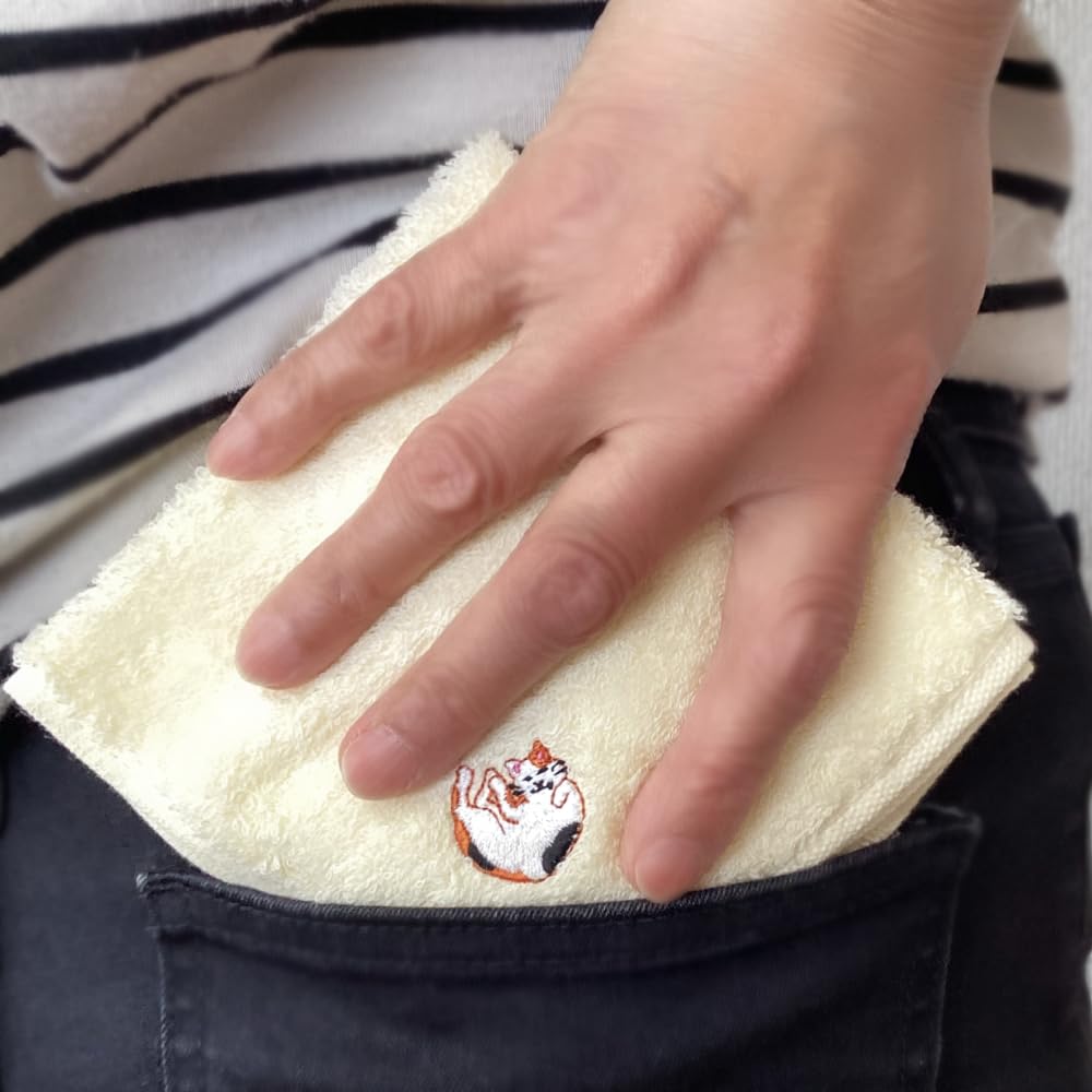 Kyosuke Japanese-made Hand Towel, Imabari-made, 100% Cotton, Approx. 25 x 25 cm, Matcha Green Tea, Roll Cake, Green, Kurumin, Japanese Pattern, Food