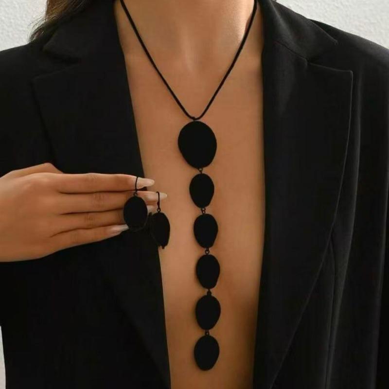 Retro Simple and Exquisite Personality Generous and Versatile Premium Gold Necklace Earrings for Women