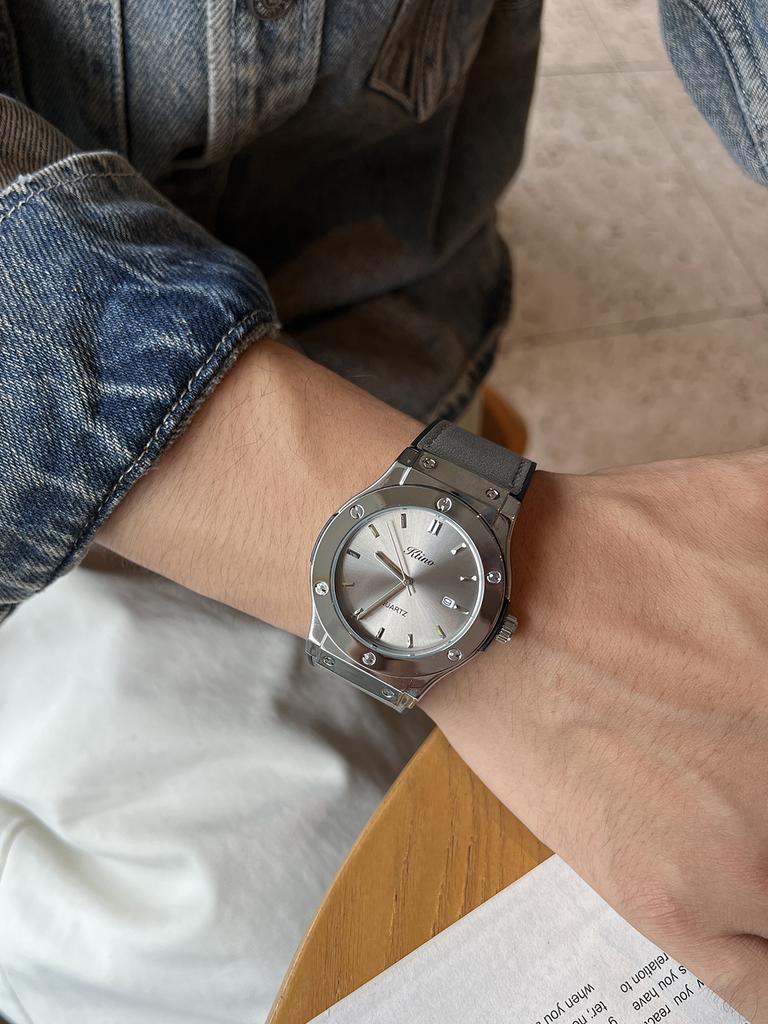 Unisex Bontique Watch Casual Fashion Display Wristwatch for Men And Women