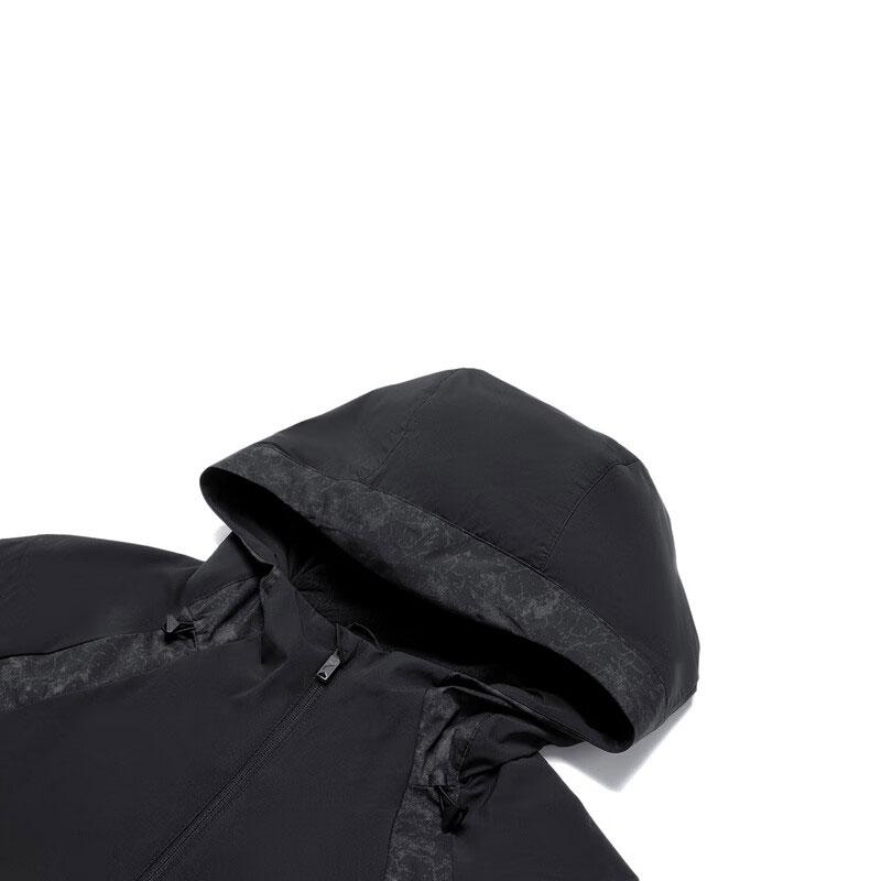 Li Ning Running Series Logo Print Windproof Water-Repellent Reflective Hooded Sports Jacket Men jackets Black AFDU047-1