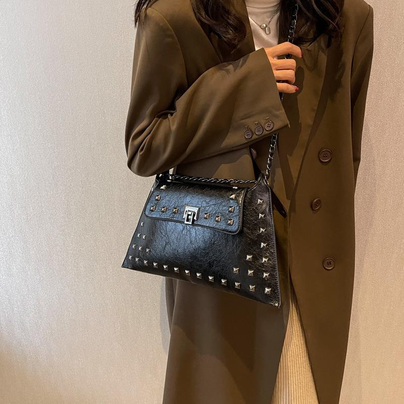 Hot Sale Retro Underarm Bag Women's Niche Fashion One Shoulder Crossbody Women's Bag Chain Rivet Bag Underarm Bag