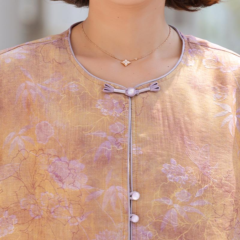 Chinese Style Women's Small Cardigan: Trendy Spring/Summer Wear for Middle-Aged and Elderly.