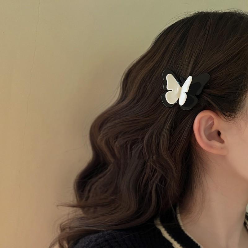 Korean French retro acrylic three-dimensional black and white contrasting color butterfly hairpin ins bangs edge clip