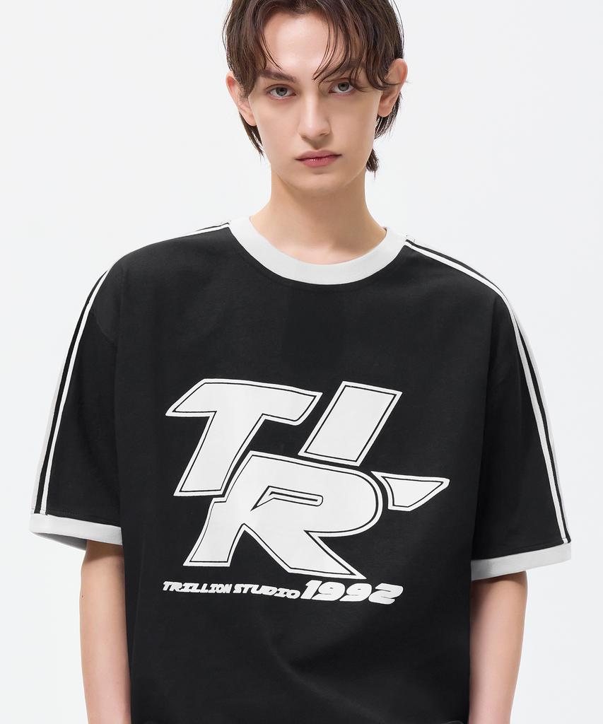 TRILLION Track Line Graphic Ringer Half T-Shirt_Black