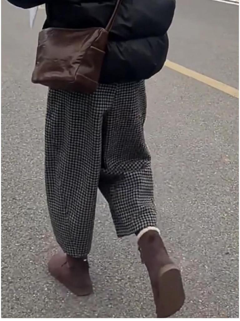 Loose Plus Size Plaid High Waist Wide Leg Pants for Women - Concealing, Casual Fit, Autumn/Winter
