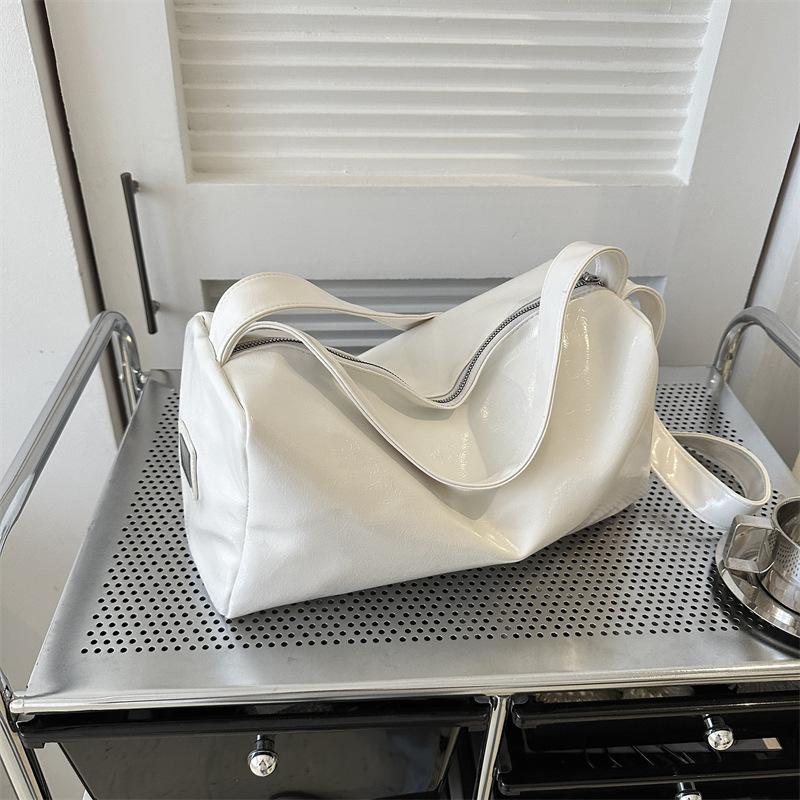 

2024 Летняя простая сумка-тоут Trend Line Underarm, модная сумка на одно плечо Oblique Span, ретро, большая вместимость, женская сумка белый