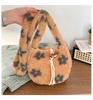Bolsa Transversal de Pelúcia Floral 2025 - Porta-Celular e Moedas Fofo para Mulheres