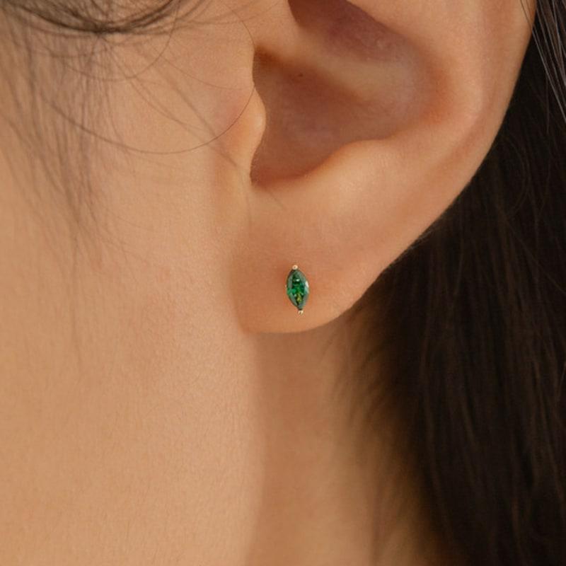 

LUNNE 14k Shine Marquise Cut Piercing (14k Gold) #LFPI07 Gold (individual)