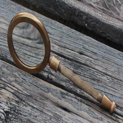 Glas mit Messinggriff, Handlupe, antike Lupe, Lesen