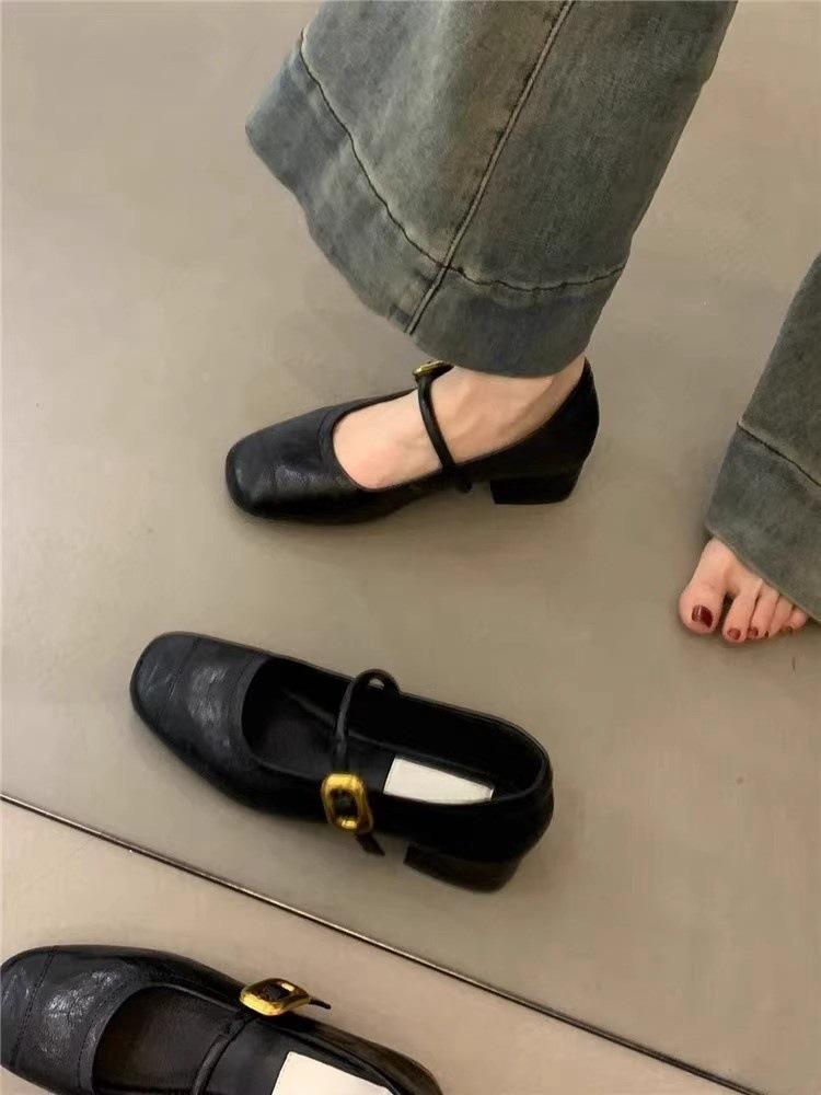 

Сяосянфэн высокое чувство слова с повседневными одинарными туфлями женские весенне-осенние туфли бабушки туфли Доудоу женская обувь толстый каблук 35 чёрный