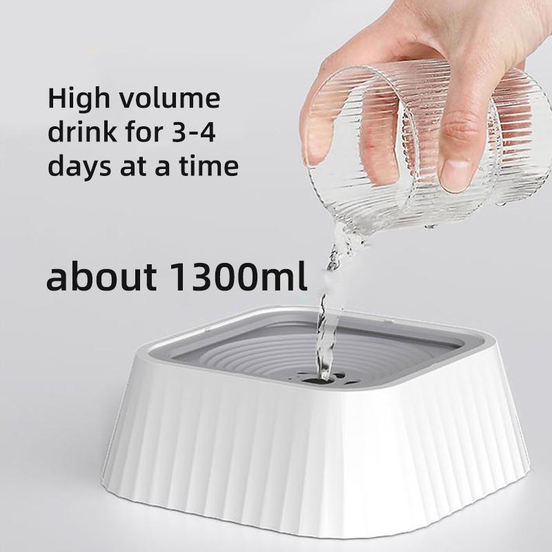1 Piece of Spill-Proof Water Bowl for Pets - Designed for Cats and Dogs with Non-Slip Base and Floating Feature