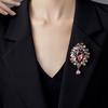 Mode Brosche Weibliche Vielseitig Gericht Vintage Kristall Brosche Mode Persönlichkeit Blume Pin Zubehör Flut