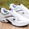 Pánské sportovní boty Kůže Povrch Ležérní Bílé Boty Korejská verze Všestranné Trendy Boty Vzduchový polštář Běžecké Pánské Boty Deskové boty