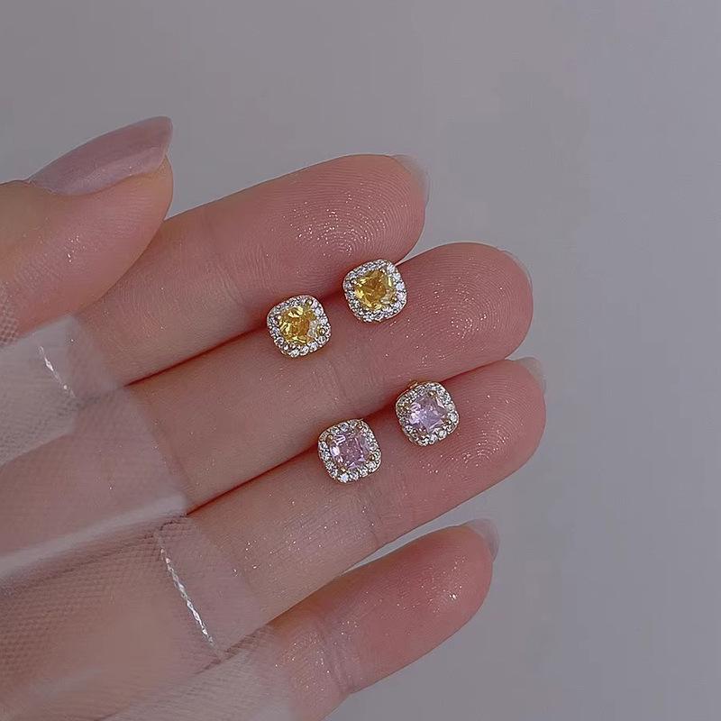 Exquisite Sugar Cube Zircon Earrings for Women - Light, Luxurious, and Fashionable Niche Design