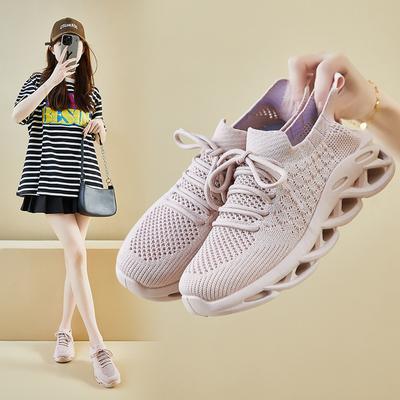 Flying Shoes New Summer Student Sports Shoes Fitness Running Leisure Heightening and Breathable
