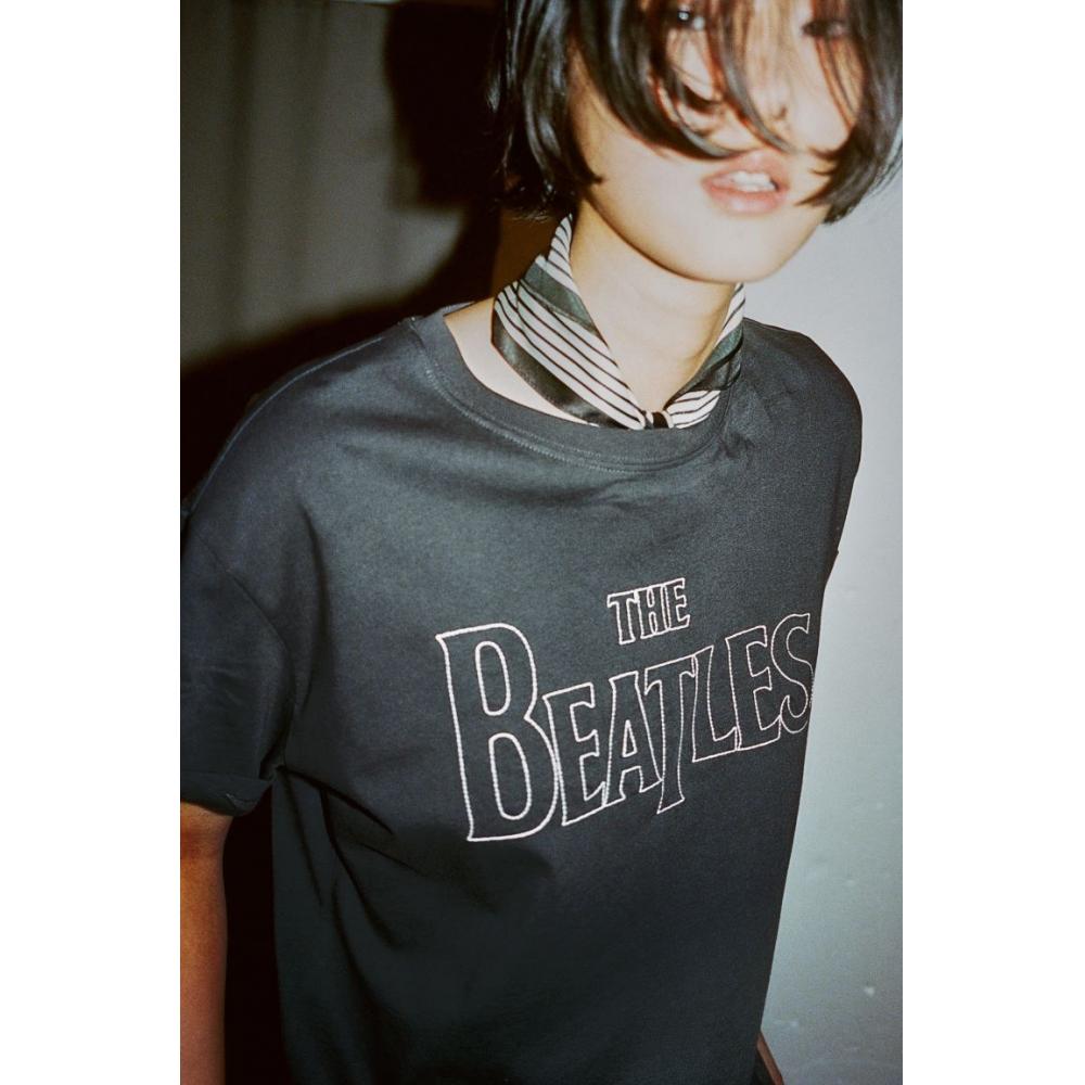 

Футболка HM Oversized с принтом Темно-серая The Beatles