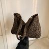 Fashi Casual Soft Textile Women's Shoulder Bag Large Capacity Leopard Print Female Retro Crossbody Bag For Commute Outings