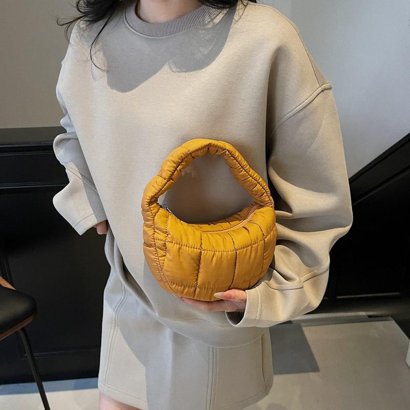 Niche versatile pleated plaid cloud bag underarm bag 2025 new cotton clothing bag fashionable and simple bubble handbag