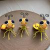 Outdoor Patio Bee Art Small Cute Bumble Bee Garden Statue Outdoor Metal Bee Sculpture Lawn Yard Art Ornament for Backyard Table
