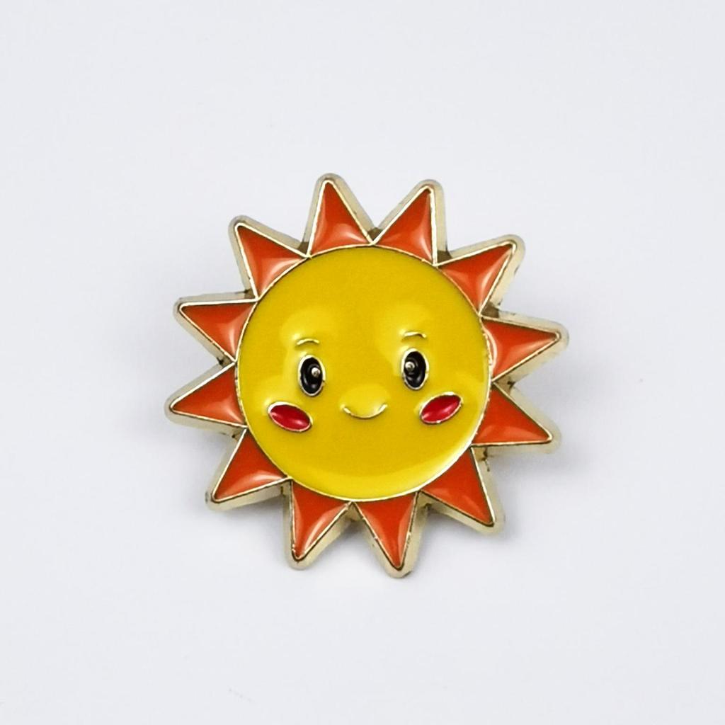 Creative Sun and Cloud Metal Brooch: Cute Geometric Expression Accent for Clothing