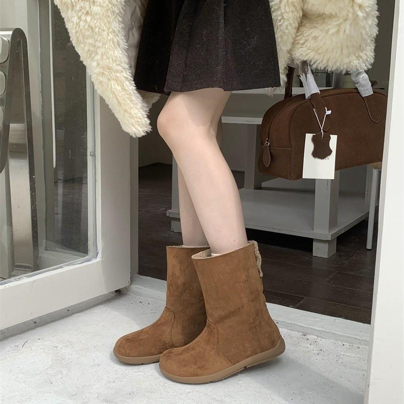 In Autumn and Winter of 2025, the New Fashionable and Versatile Winter Warm Snow Boots Can Be Worn Twice, with a Flanged Medium Tube and a Velvet Fl