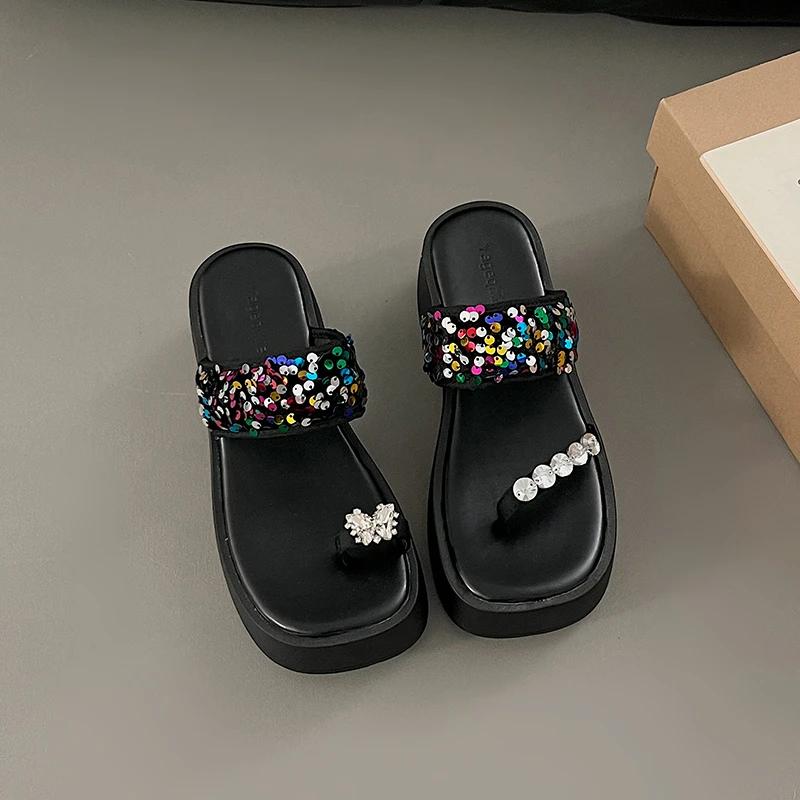 Shoes Woman 2024 Glitter Slides Slippers For Swimming Pool Rubber Flip Flops Pantofle Platform Jelly Beach Hawaiian New Flat