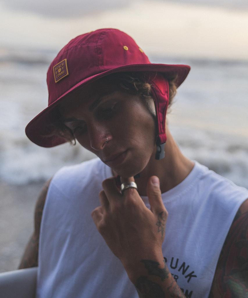 Bichiboikeomyu Surfing Surf Hat Red Candy