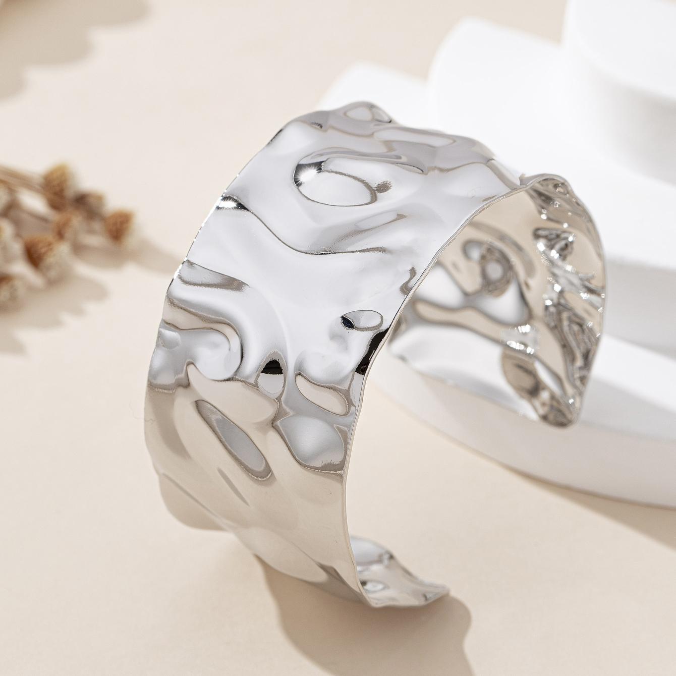 

Women s Fashionable Open Bracelet, Bohemian Style Adjustable Hammered Texture Bracelet Jewelry, Suitable for Daily Wear and Vacation