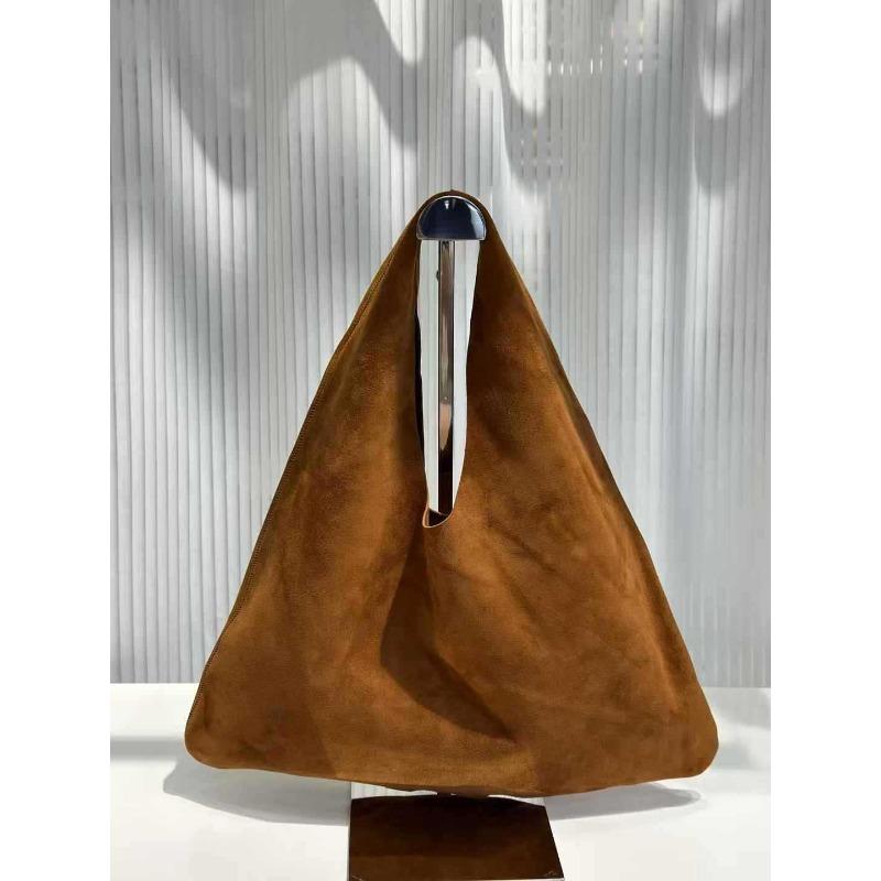 

Deerskin fleece matte triangle bag women s medieval handbag cowhide niche light luxury shoulder messenger bag genuine leather underarm bag 36*36cm