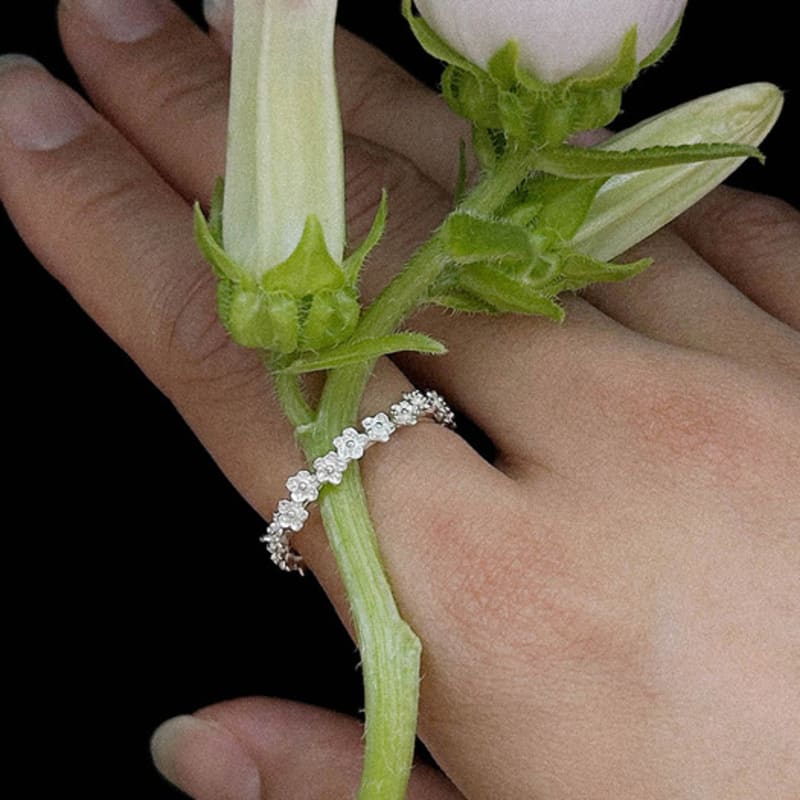 Baked Alaska Mini Flower Bouquet Ring 03