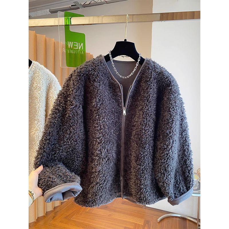 

Женское пальто из искусственной овчины и кожи с мехом, Зима 2025 - Теплое, Свободное, Пушистое XL (Recommended 126-140 lbs)